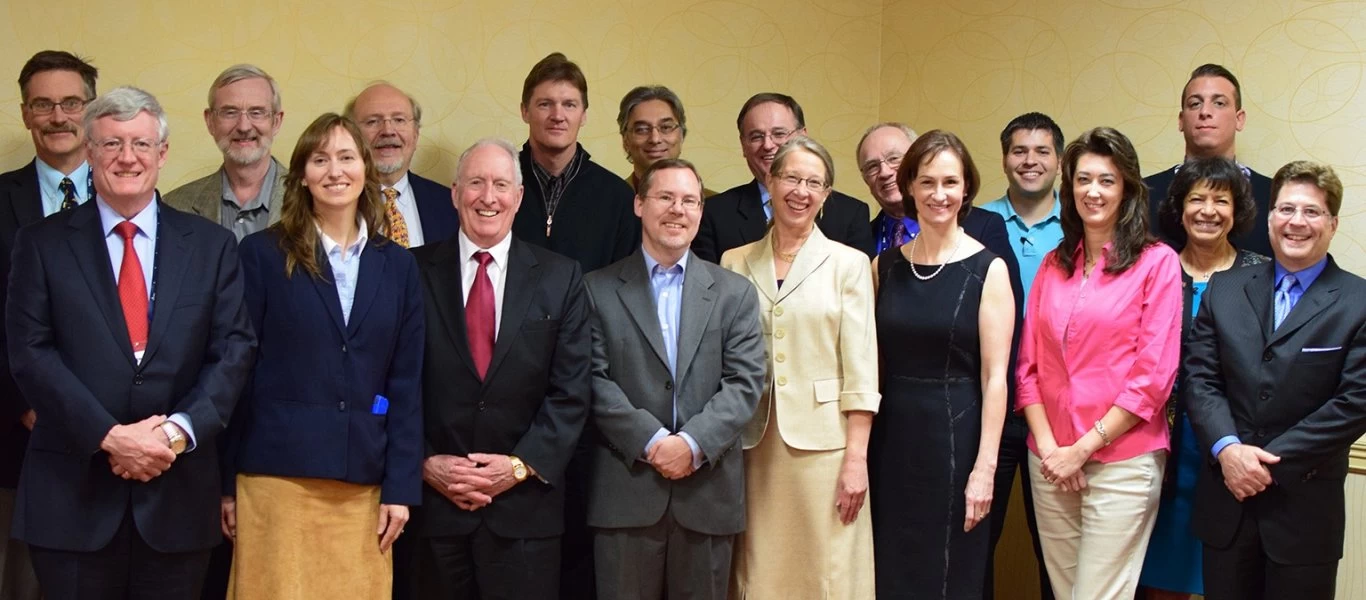 Ανατροπή από την έρευνα της AAPS: Το 60% των γιατρών στις ΗΠΑ απορρίπτουν τον εμβολιασμό για τον COVID-19!